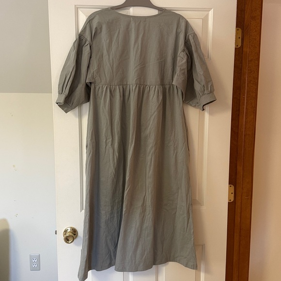 Beaumont Organic Maeve Organic Cotton Dress in Soft Sage - Picture 8 of 12